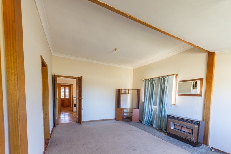 Photo - 2 - 4 Bowen Street, Woodstock NSW 2793 - Image 7