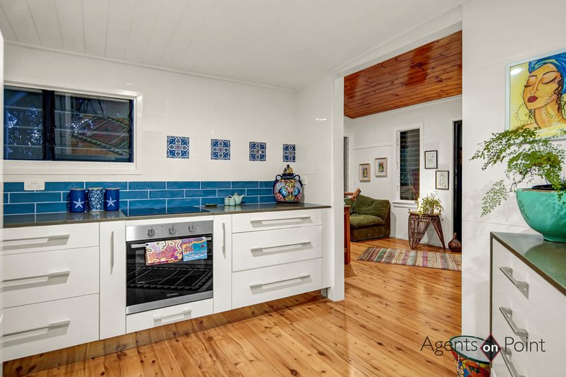 Photo - 2-4 Camena Street, Macleay Island QLD 4184 - Image 7