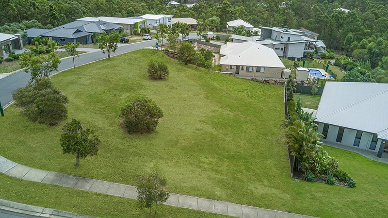 Photo - 2-4 Claire Close, Cashmere QLD 4500 - Image 6