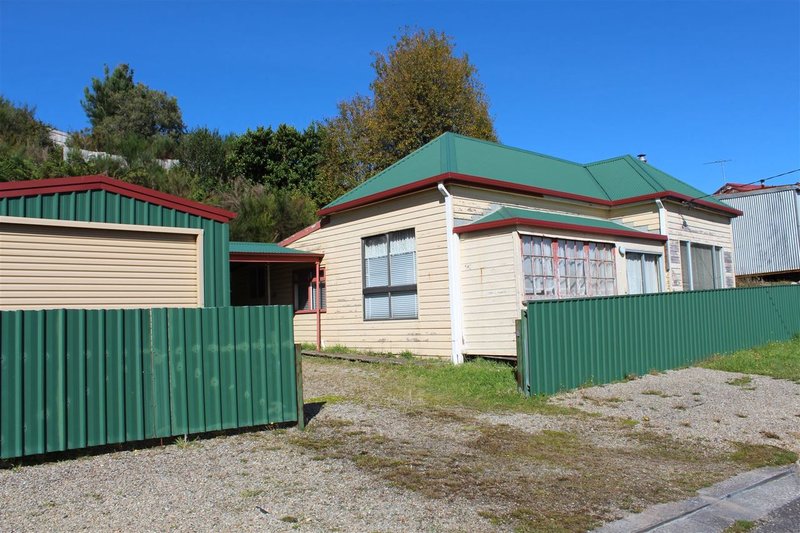 Photo - 2-4 Duff Street, Queenstown TAS 7467 - Image 15