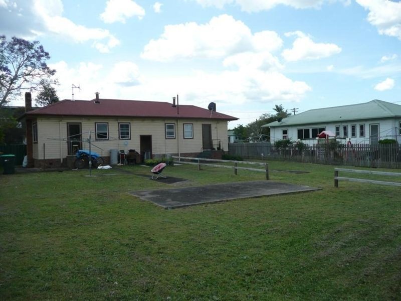 Photo - 2-4 Gill Avenue, Taree NSW 2430 - Image 14