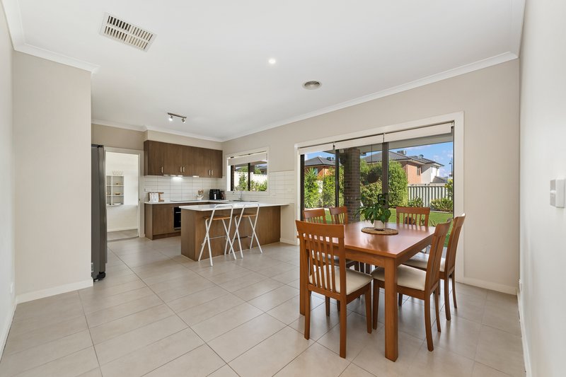 Photo - 2-4 Kosciuszko Place, Caroline Springs VIC 3023 - Image 6