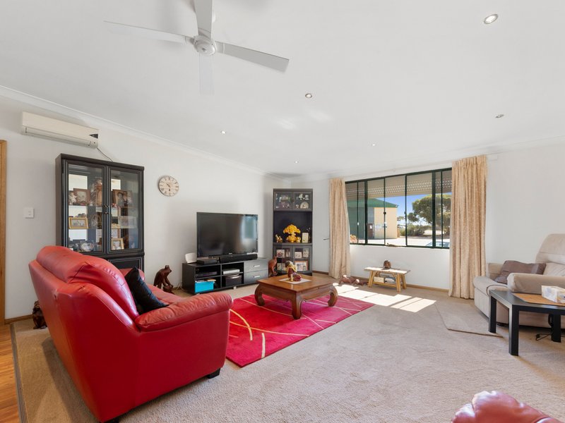 Photo - 2-4 Main Coast Road, Ardrossan SA 5571 - Image 4