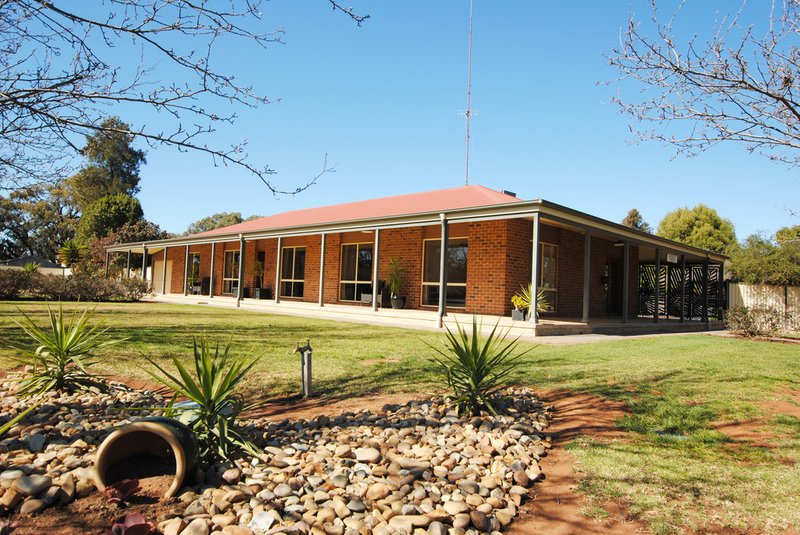 2-4 Moore Street, Hillston NSW 2675