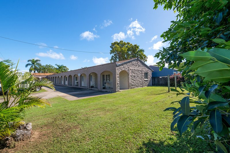 Photo - 2-4 Steen Avenue, Bucasia QLD 4750 - Image 3