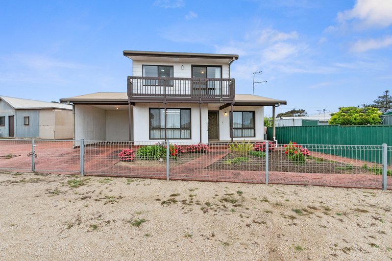 Photo - 2-4 The Crescent, Ardrossan SA 5571 - Image 2