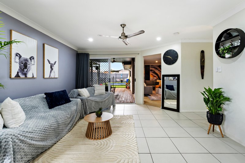 Photo - 2-4 Wayland Circuit, Morayfield QLD 4506 - Image 4