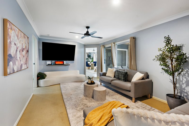 Photo - 2-4 Wayland Circuit, Morayfield QLD 4506 - Image 5