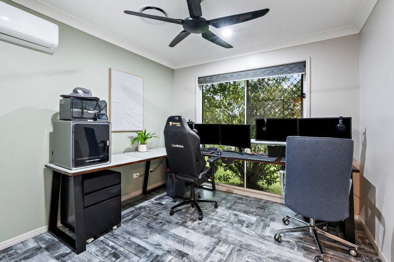 Photo - 2-4 Wayland Circuit, Morayfield QLD 4506 - Image 15