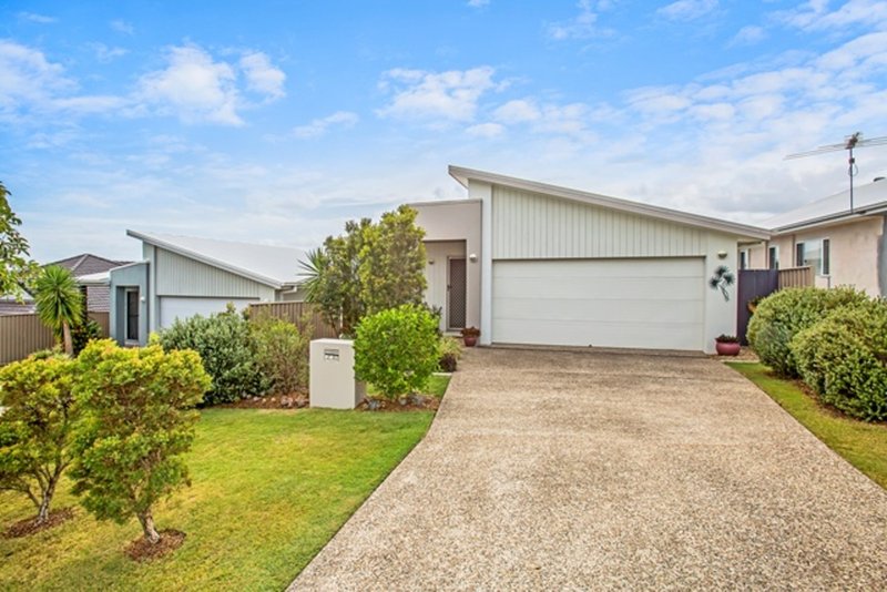 Photo - 2 / 40 Lennox Circuit, Pottsville NSW 2489 - Image 9