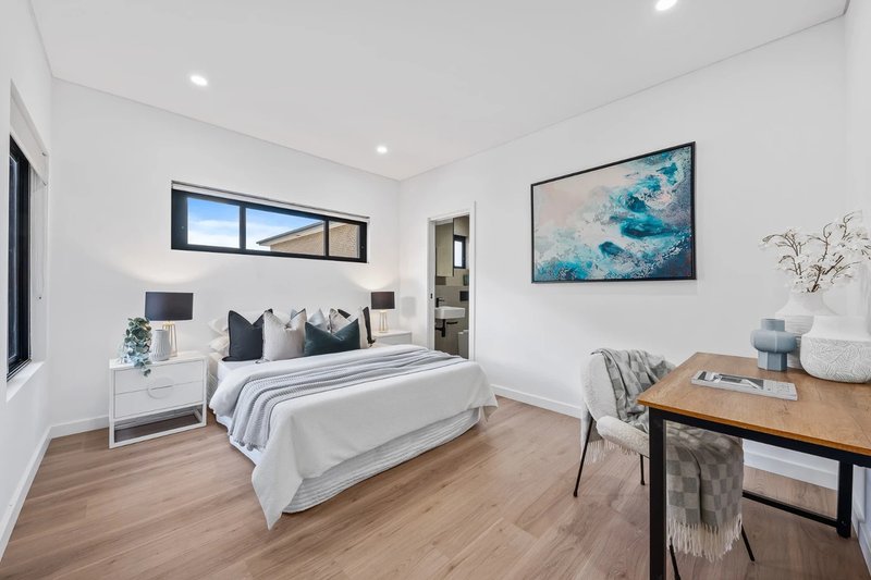 Photo - 2-8 Bando Road, Girraween NSW 2145 - Image 3