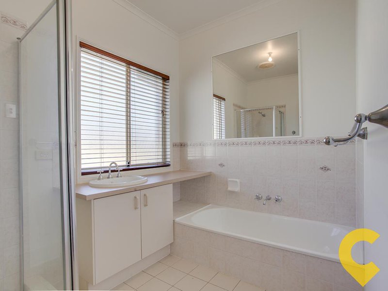 Photo - 2 Abelia Court, Narangba QLD 4504 - Image 11