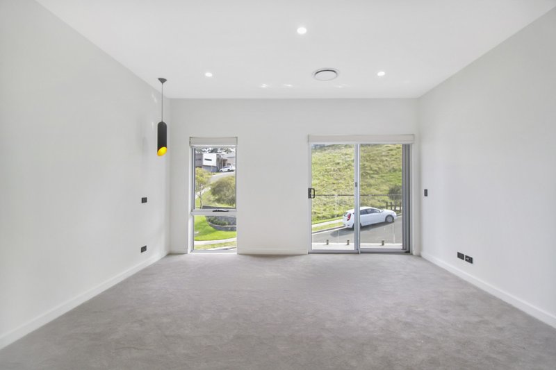 Photo - 2 Abertillery Road, Figtree NSW 2525 - Image 7