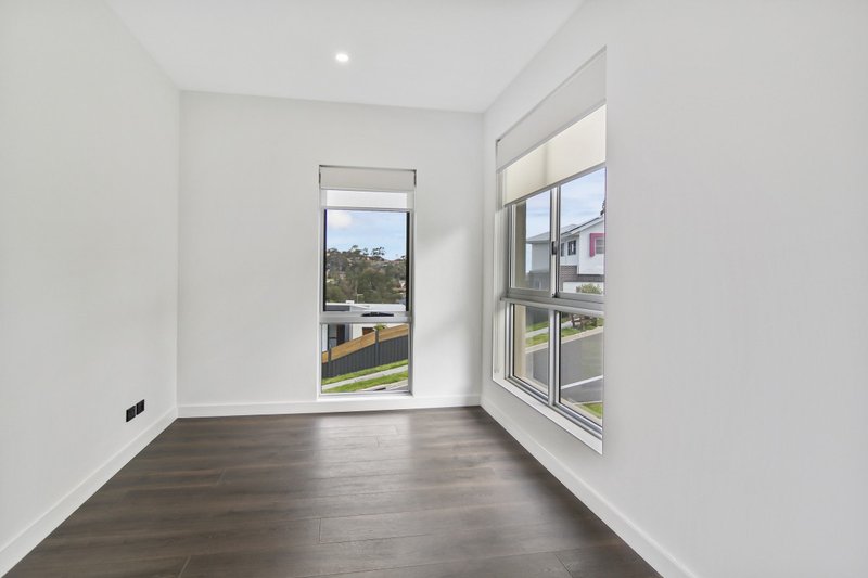 Photo - 2 Abertillery Road, Figtree NSW 2525 - Image 17