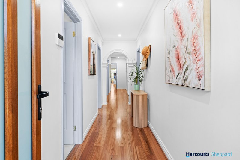 Photo - 2 Aboyne Road, Lower Mitcham SA 5062 - Image 2