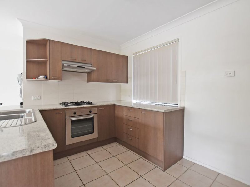 Photo - 2 Acacia Crescent, Kallangur QLD 4503 - Image 4