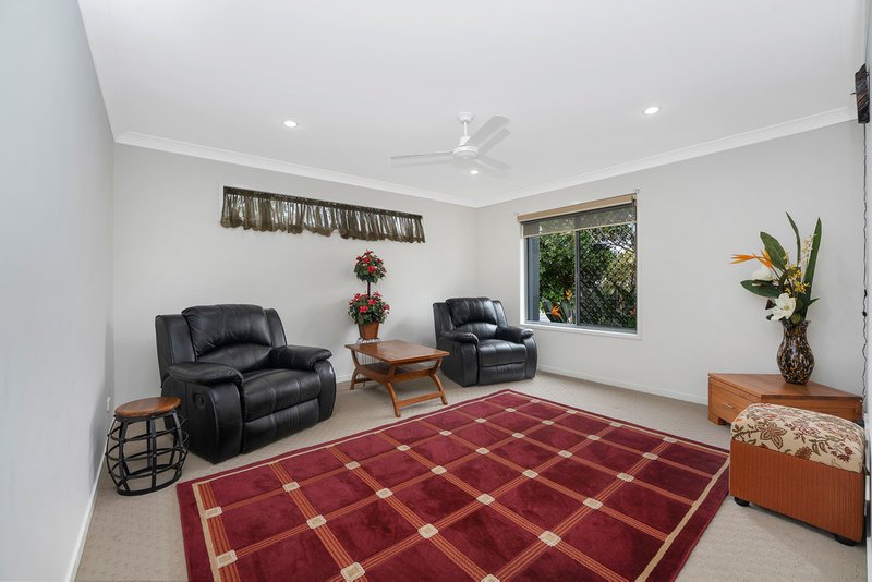 Photo - 2 Acadian Place, Mango Hill QLD 4509 - Image 2