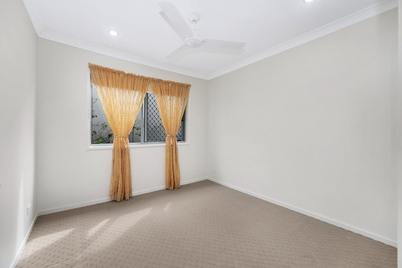 Photo - 2 Acadian Place, Mango Hill QLD 4509 - Image 10