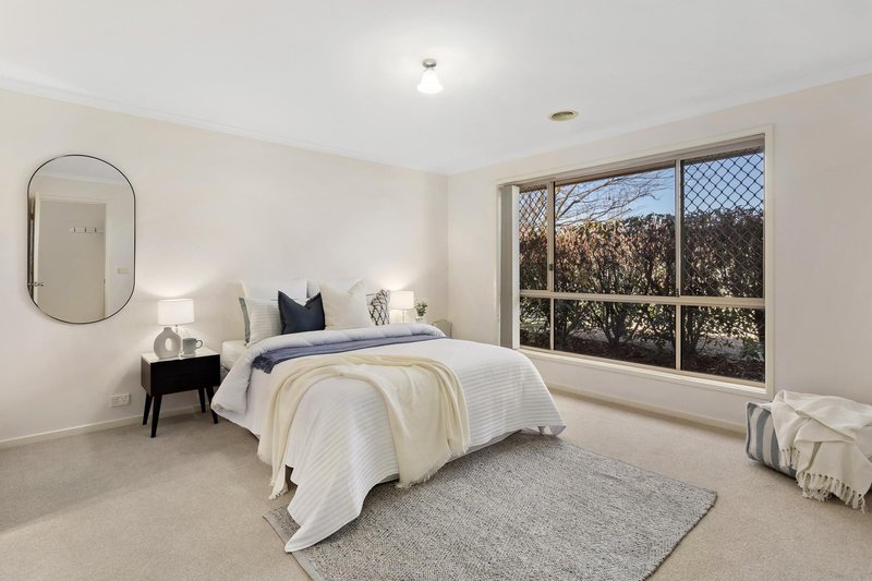 Photo - 2 Adlard Place, Gungahlin ACT 2912 - Image 2