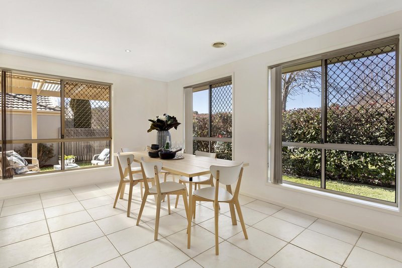 Photo - 2 Adlard Place, Gungahlin ACT 2912 - Image 9