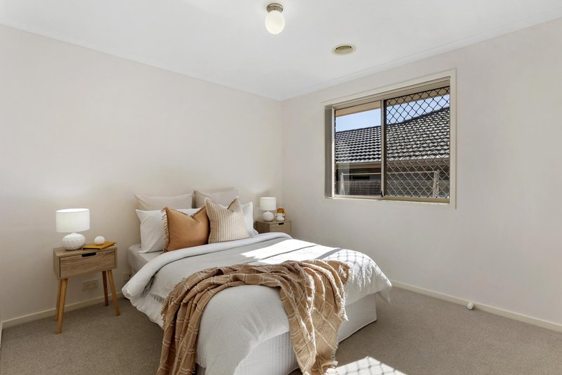 Photo - 2 Adlard Place, Gungahlin ACT 2912 - Image 12