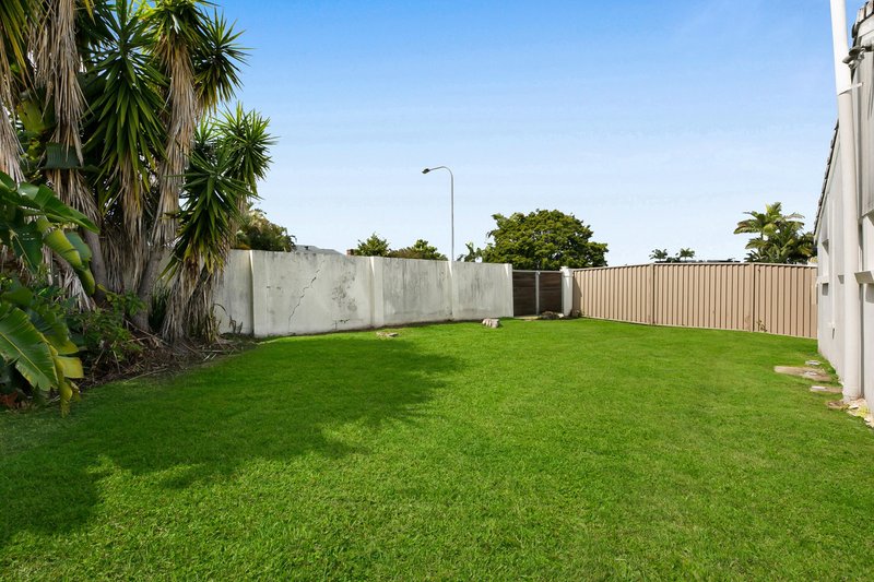 Photo - 2 Adler Court, Benowa QLD 4217 - Image 20