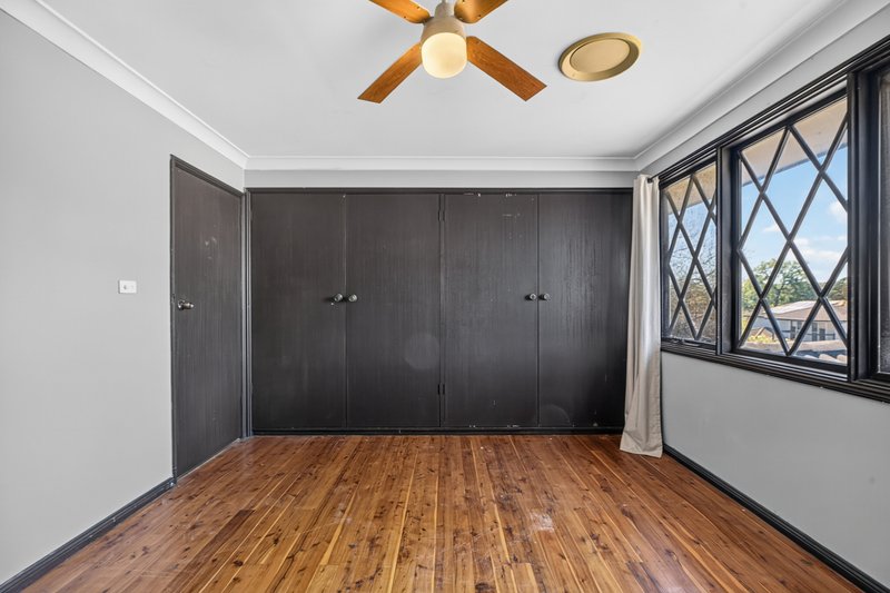 Photo - 2 Adrian Street, Macquarie Fields NSW 2564 - Image 11