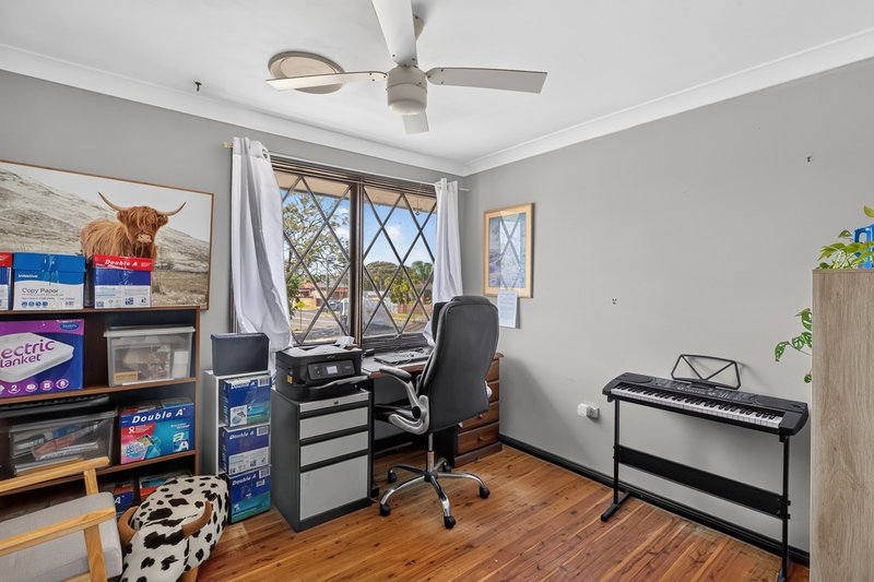 Photo - 2 Adrian Street, Macquarie Fields NSW 2564 - Image 19