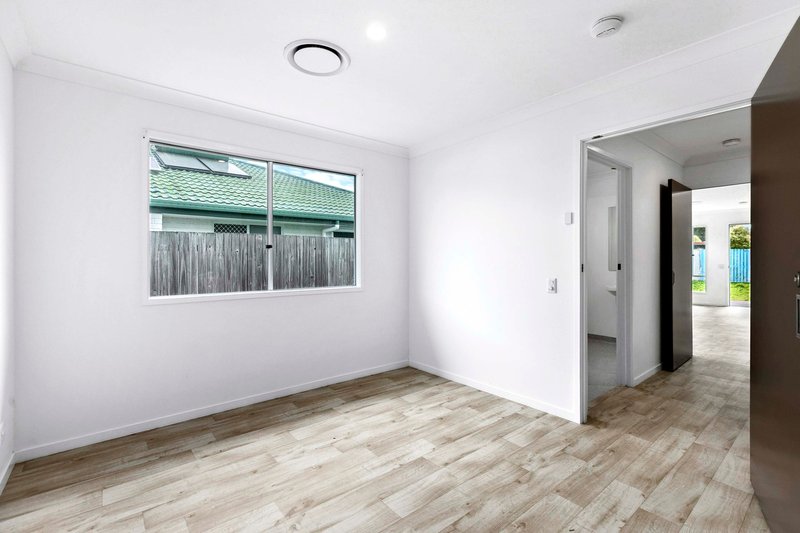 Photo - 2 Aimee Drive, Urangan QLD 4655 - Image 7