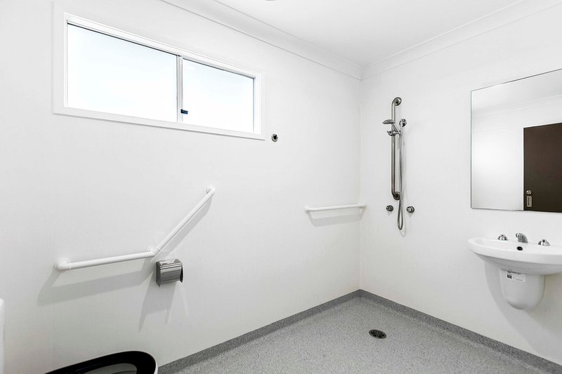 Photo - 2 Aimee Drive, Urangan QLD 4655 - Image 8