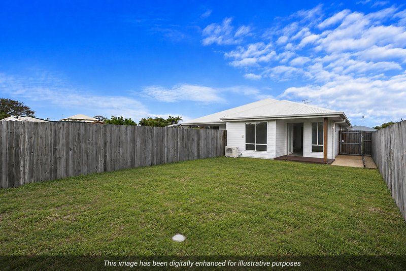 Photo - 2 Aimee Drive, Urangan QLD 4655 - Image 11