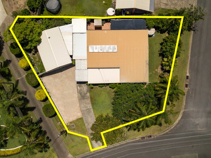 Photo - 2 Ainslee Court, Mount Warren Park QLD 4207 - Image 3