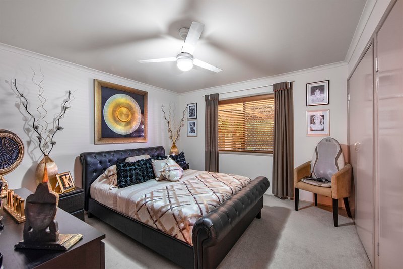 Photo - 2 Ainslee Court, Mount Warren Park QLD 4207 - Image 5