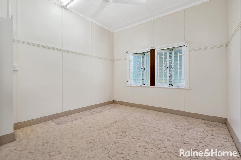 Photo - 2 Albert Street, Silkwood QLD 4856 - Image 9