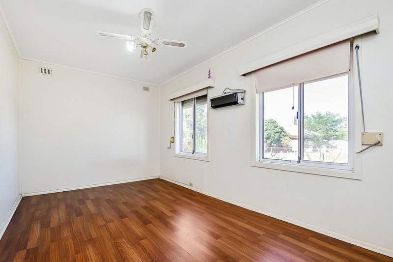 Photo - 2 Albion Street, Windsor Gardens SA 5087 - Image 6