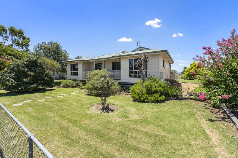 Photo - 2 Alden Street, Clifton QLD 4361 - Image 3