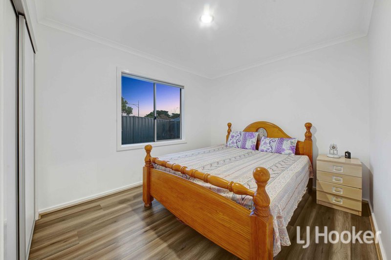Photo - 2 Allambee Drive, Harkness VIC 3337 - Image 8