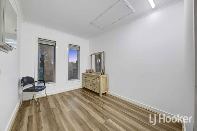 Photo - 2 Allambee Drive, Harkness VIC 3337 - Image 9