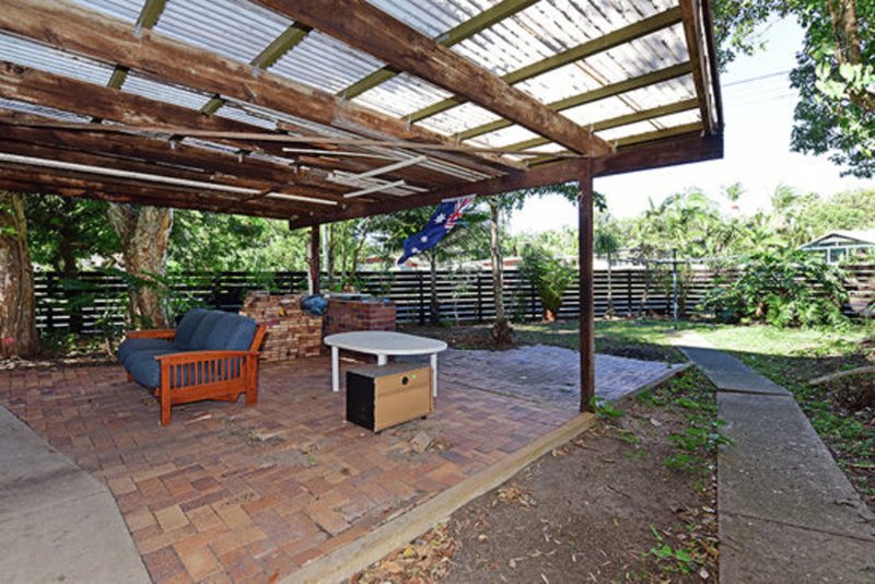 Photo - 2 Allambie Street, Maroochydore QLD 4558 - Image 7