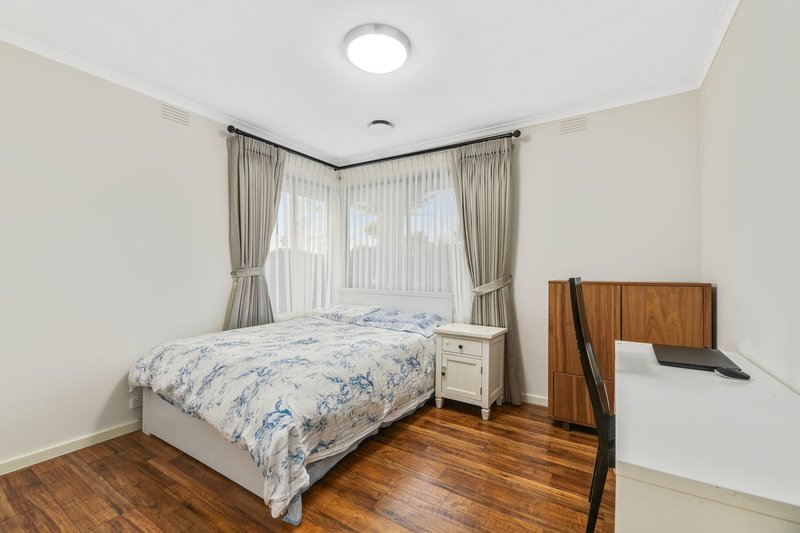 Photo - 2 Allawah Close, Keysborough VIC 3173 - Image 16