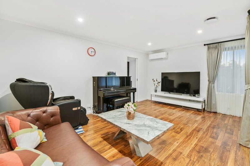 Photo - 2 Allawah Close, Keysborough VIC 3173 - Image 10