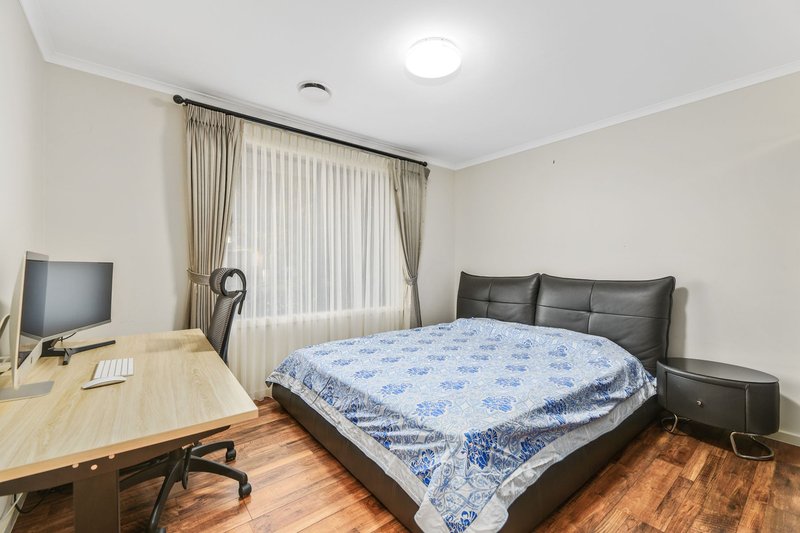 Photo - 2 Allawah Close, Keysborough VIC 3173 - Image 13