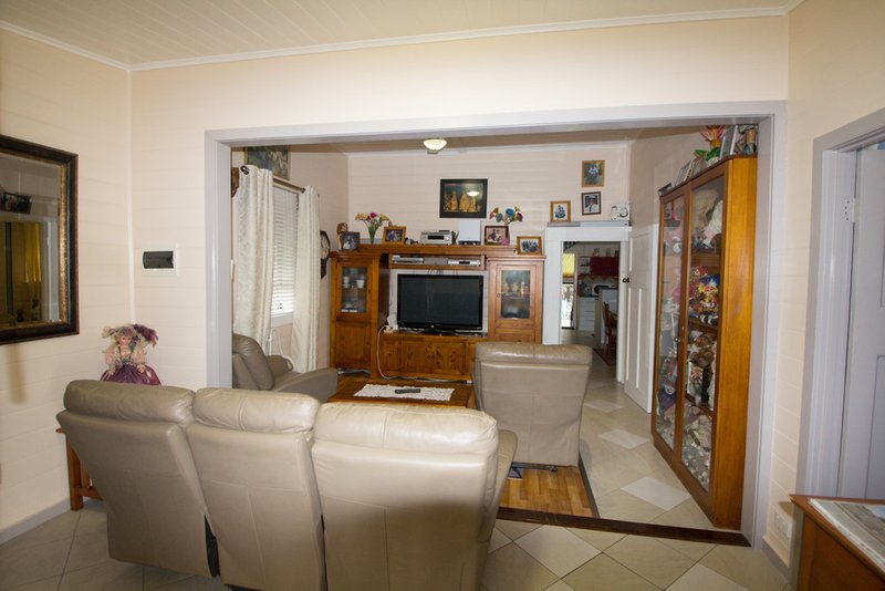 Photo - 2 Allen Street, Allenstown QLD 4700 - Image 4