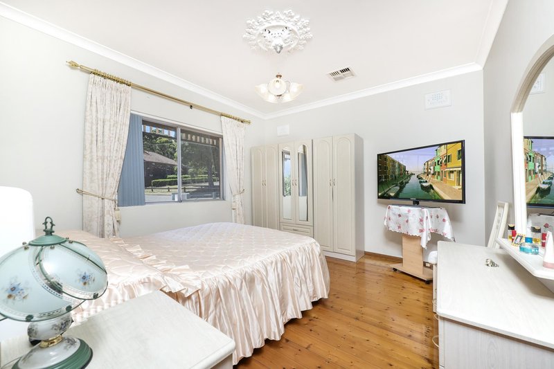 Photo - 2 Allibone Street, Ashbury NSW 2193 - Image 6