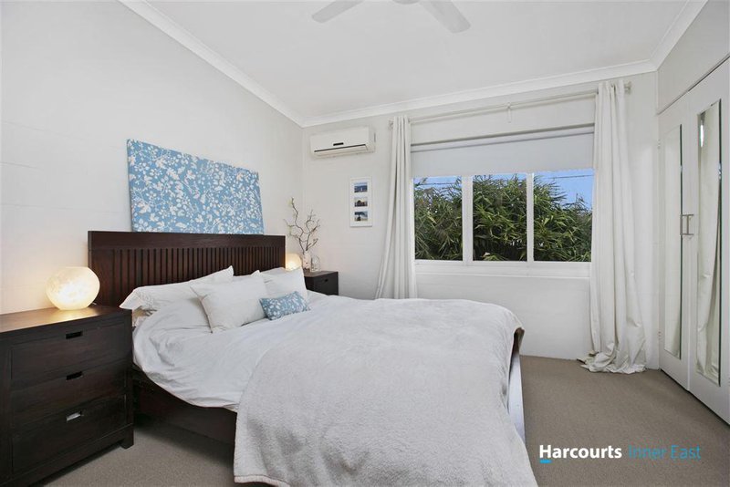 Photo - 2 Alloa Street, Wynnum West QLD 4178 - Image 6