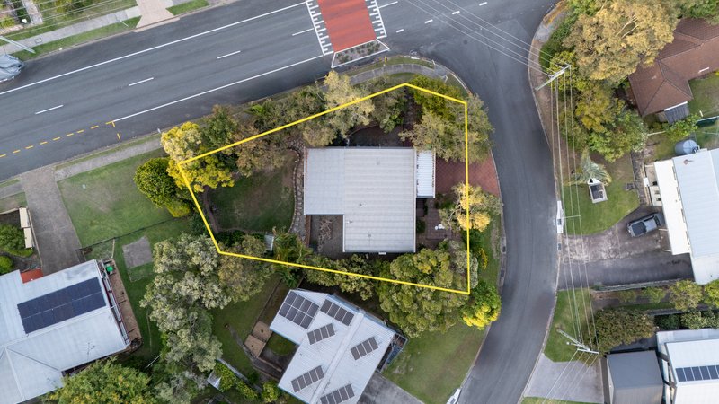 Photo - 2 Alrex Street, Everton Hills QLD 4053 - Image 27