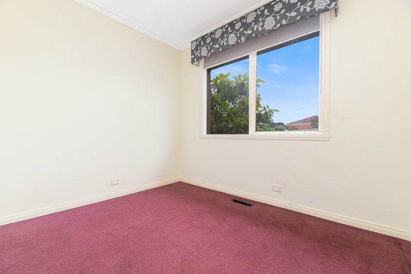 Photo - 2 Alton Court, Narre Warren VIC 3805 - Image 7