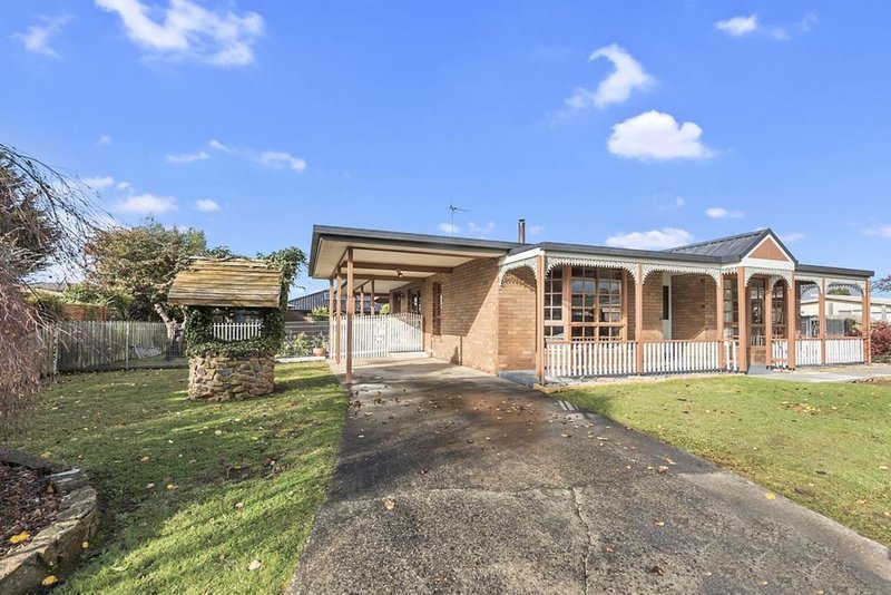 Photo - 2 Amaroo Place, Devonport TAS 7310 - Image 11