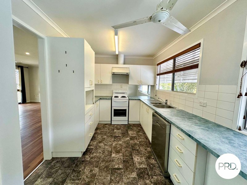 Photo - 2 Amaroo Street, Boyne Island QLD 4680 - Image 4