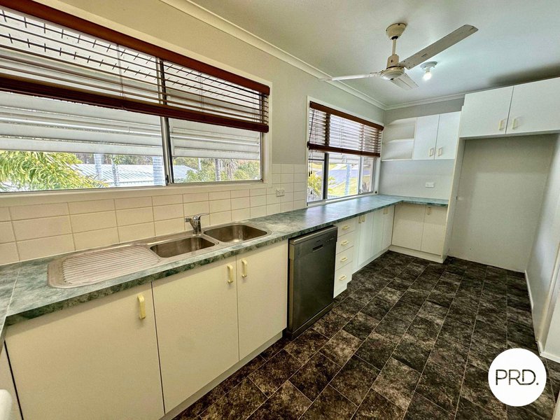 Photo - 2 Amaroo Street, Boyne Island QLD 4680 - Image 5